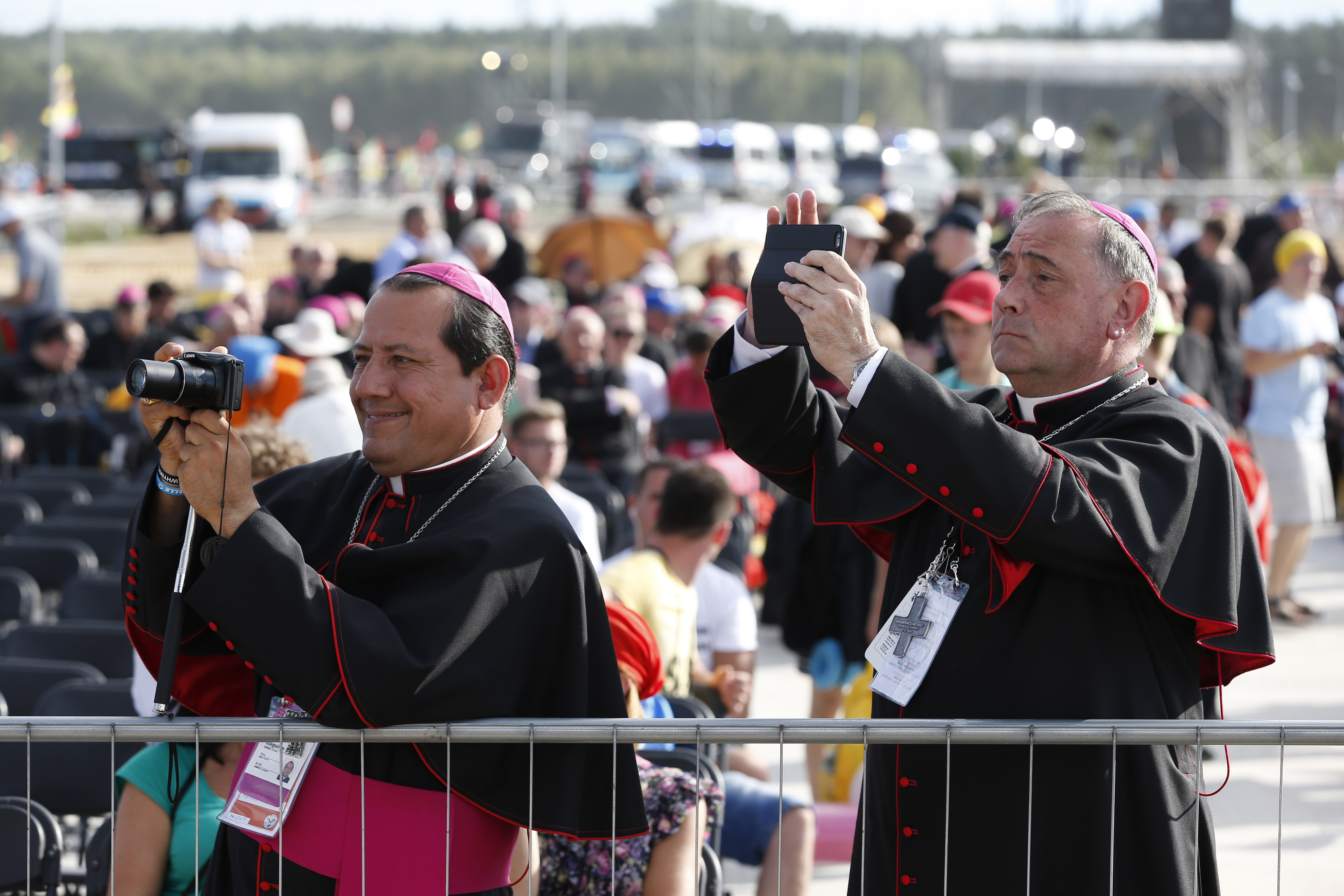 Bishops awaits the Pope's arrival